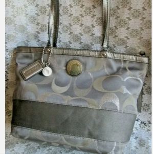 COACH TOTE PURSE #F20429 GRAY & SILVER METALLIC SIGNATURE C GRAY LEATHER TRIM
